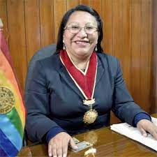 Duplican sueldo de vicegobernadora de Cusco y se eleva a S/ 12.000